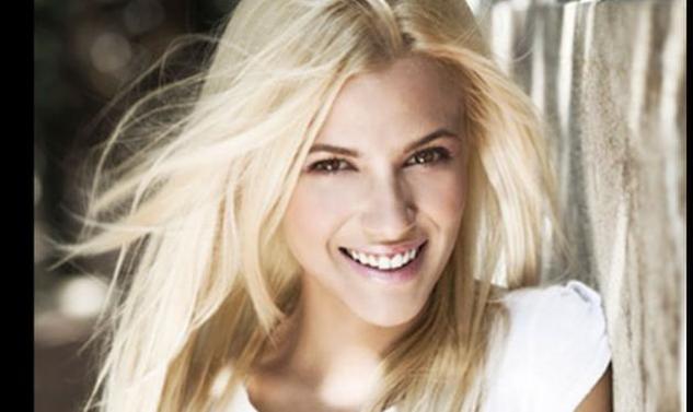 Η Νάργες πόσταρε σέξι φωτογραφία από τα παλιά…