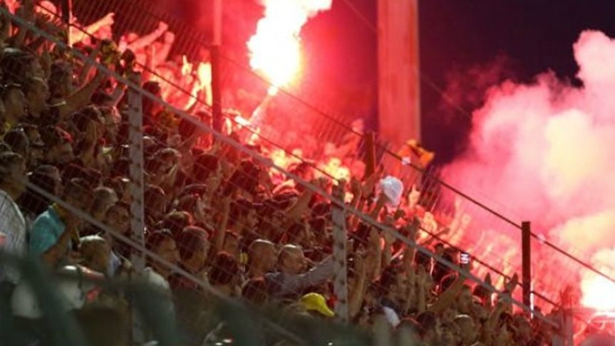 Πέτρες και μολότοφ στο Αίγιο