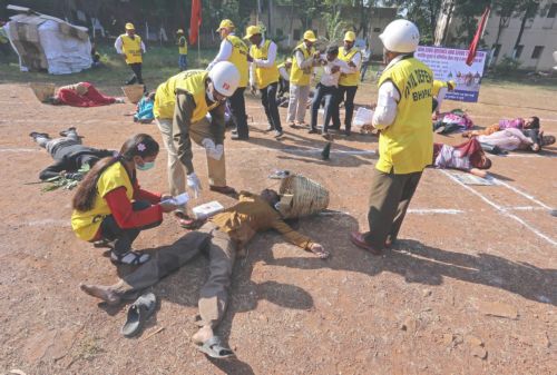 Μακελειό με 56 νεκρούς στην Ινδία