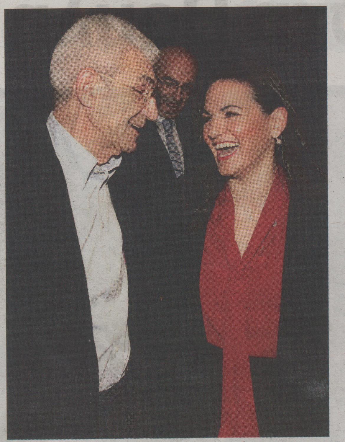 Η Κεφαλογιάννη «στάζει μέλι» για τον Μπουτάρη