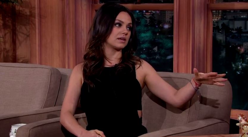 Η πρώτη εμφάνιση της Κούνις μετά τη γέννηση της κόρης της – BINTEO