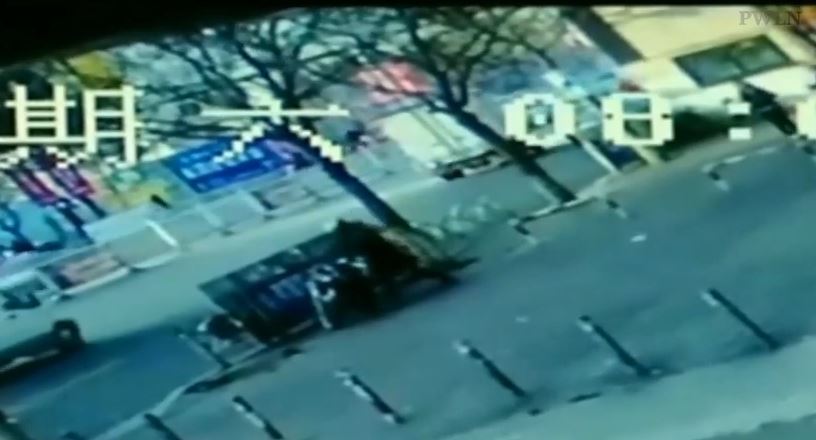 ΒΙΝΤΕΟ-Ληστής για… κλάματα