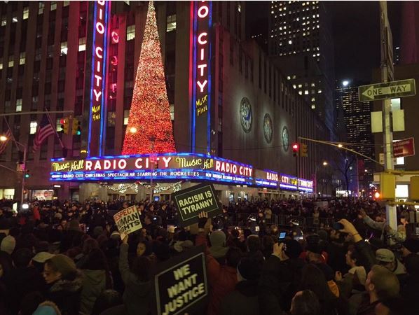 ΒΙΝΤΕΟ-ΦΩΤΟ-Διαδηλώσεις και συλλήψεις στη Νέα Υόρκη