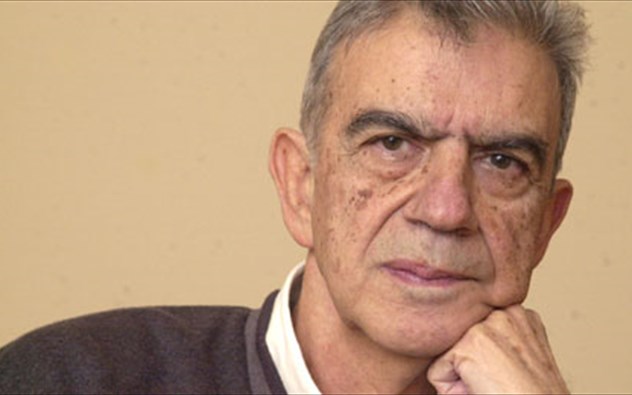 ΒΙΝΤΕΟ-Νεκρός με χτυπήματα στο πρόσωπο βρέθηκε ο Μένης Κουμανταρέας