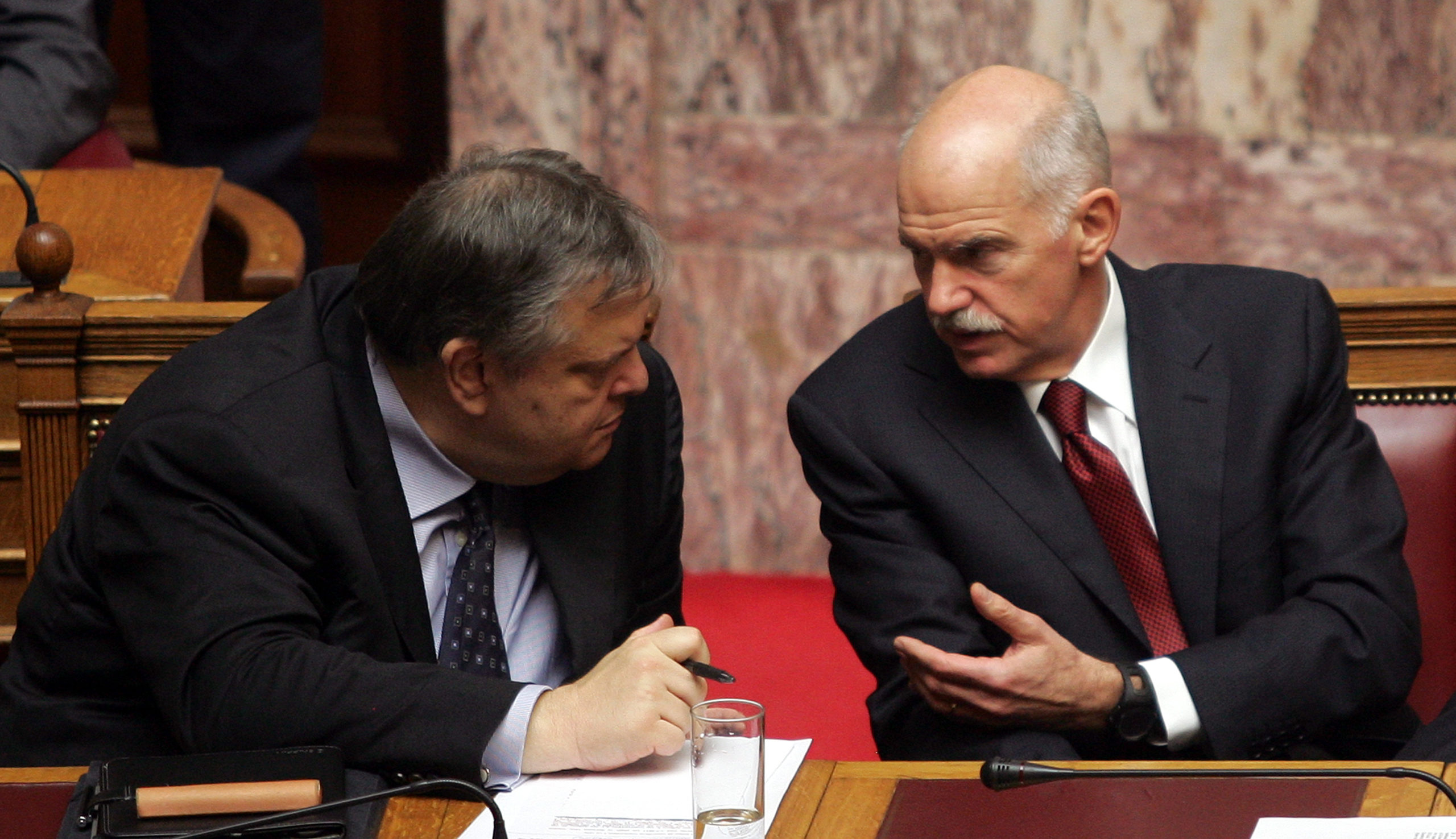 ΤΩΡΑ – Συνάντηση Βενιζέλου – Παπανδρέου