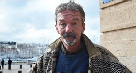 ΦΩΤΟ-Πρακτικές ναζί στη Μασσαλία -Κίτρινο τρίγωνο για τους άστεγους