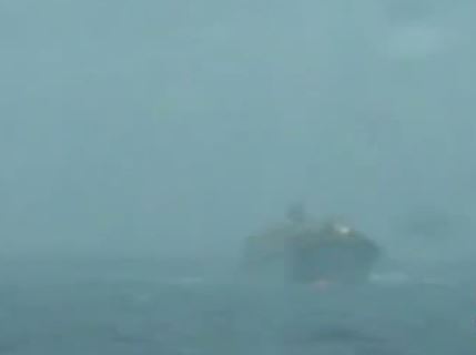 Έχουν διασωθεί 117 επιβάτες του Norman Atlantic – ΒΙΝΤΕΟ