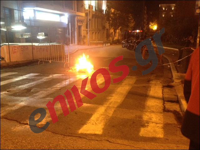 ΤΩΡΑ-ΦΩΤΟ-Ζημιές σε στάσεις λεωφορείων