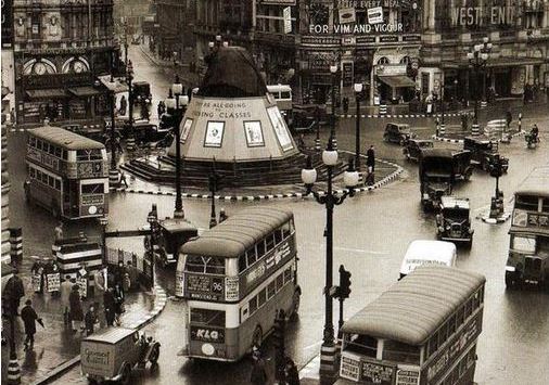 Η πλατεία του Πικαντίλι πριν από 75 χρόνια – ΦΩΤΟ