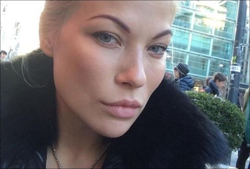 ΦΩΤΟ-Η 24χρονη βουλευτής-μοντέλο που έγινε πρώτο θέμα στην Ουκρανία