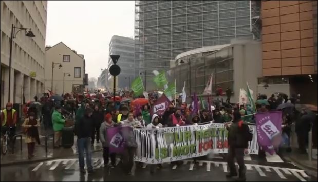Βέλγιο- Τρακτέρ και διαδηλωτές έξω από τα κτίρια της ΕΕ- ΒΙΝΤΕΟ