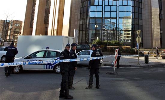 Ένοπλοι κρατούν όμηρο στη Γάνδη – ΤΩΡΑ