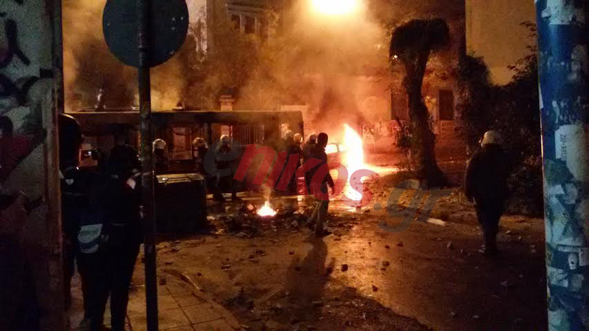 Νέες ΦΩΤΟ-Το λεωφορείο που τυλίχθηκε στις φλόγες