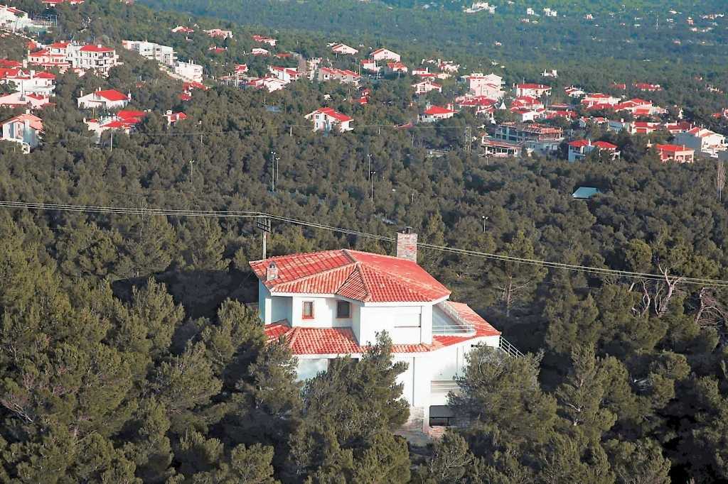 Δείτε τις νέες προθεσμίες για τα αυθαίρετα