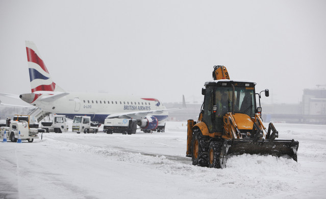 Norman Atlantic – Καθηλωμένο στο Μπρίντιζι το αεροπλάνο λόγω κακοκαιρίας – ΒΙΝΤΕΟ