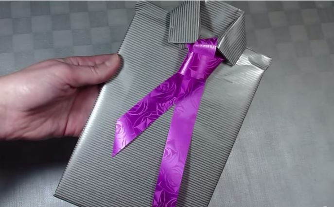 Τυλίξτε με τον πιο πρωτότυπο τρόπο τα δώρα των γιορτών – ΒΙΝΤΕΟ