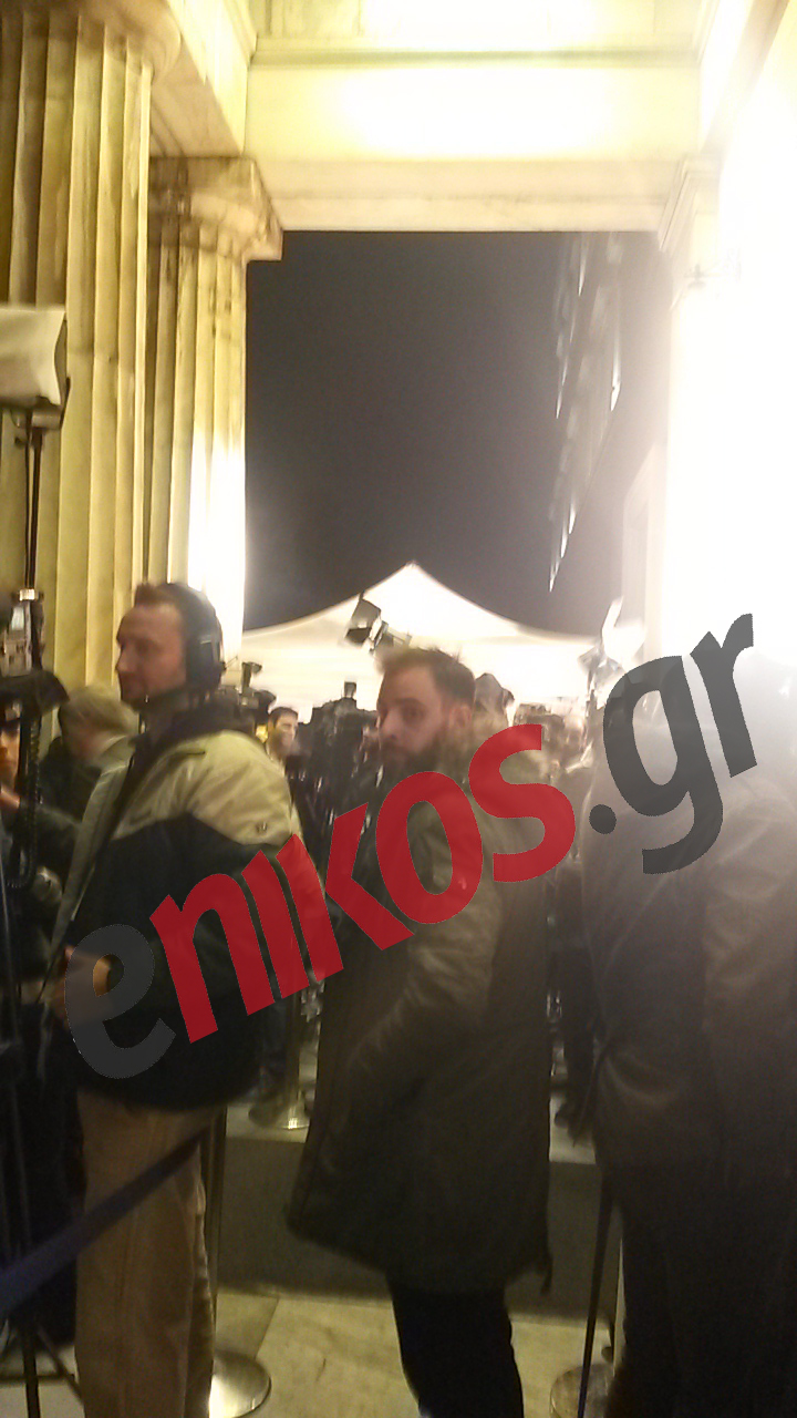 Τώρα- Γερμανοί δημοσιογράφοι στη Βουλή – ΦΩΤΟ