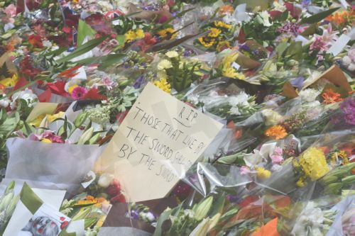 Ως ήρωες τιμήθηκαν οι δύο όμηροι που σκοτώθηκαν στο Σίδνεϋ