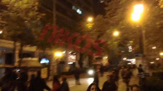 ΤΩΡΑ-Πετροπόλεμος στο Σύνταγμα