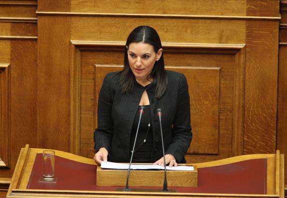 Κεφαλογιάννη: Οι εικόνες με τα επεισόδια βλάπτουν τη χώρα