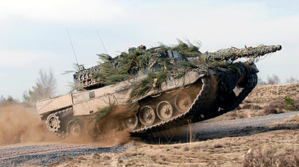Αυτός είναι ο “μεσάζοντας” που δείχνουν οι Γερμανοί για τα Leopard 2 στην Ελλάδα