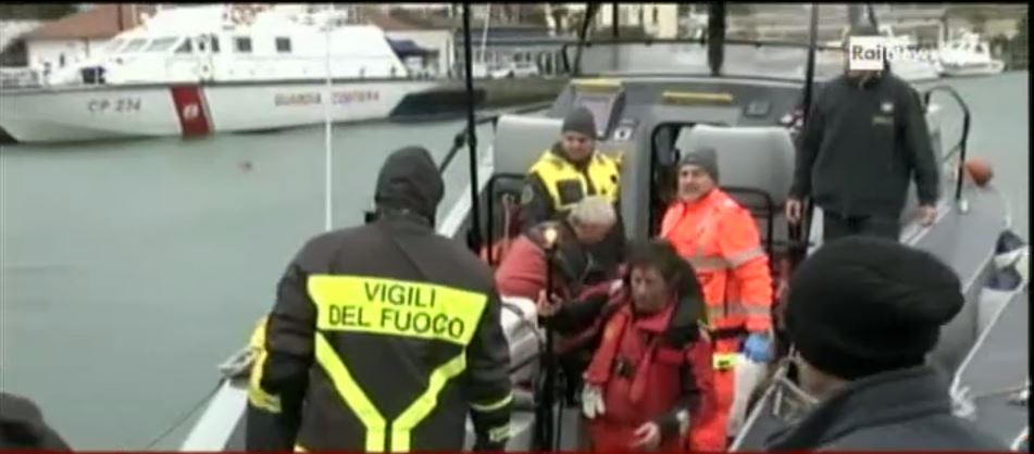 Ρώμη: Όλη τη νύχτα θα συνεχίσουμε την επιχείρηση διάσωσης – 149 οι διασωθέντες