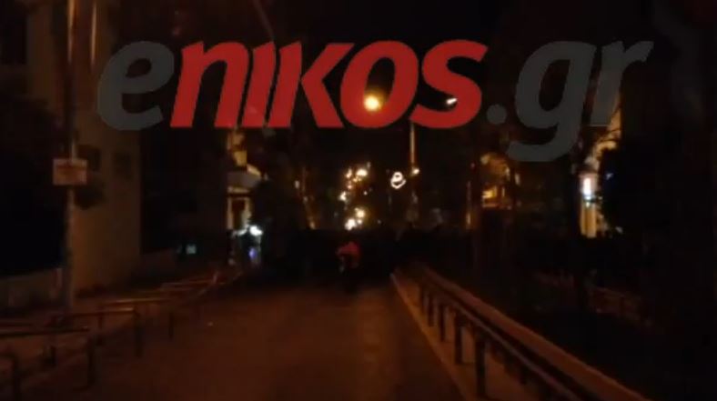 ΤΩΡΑ-ΒΙΝΤΕΟ-Συνθήματα στη συγκέντρωση συμπαράστασης στον Μιχαηλίδη