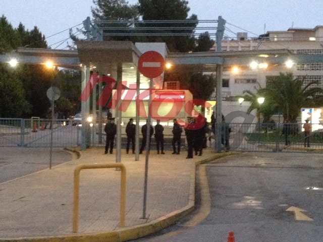 ΤΩΡΑ-ΦΩΤΟ-Ισχυρές αστυνομικές δυνάμεις στο “Γεννηματάς”