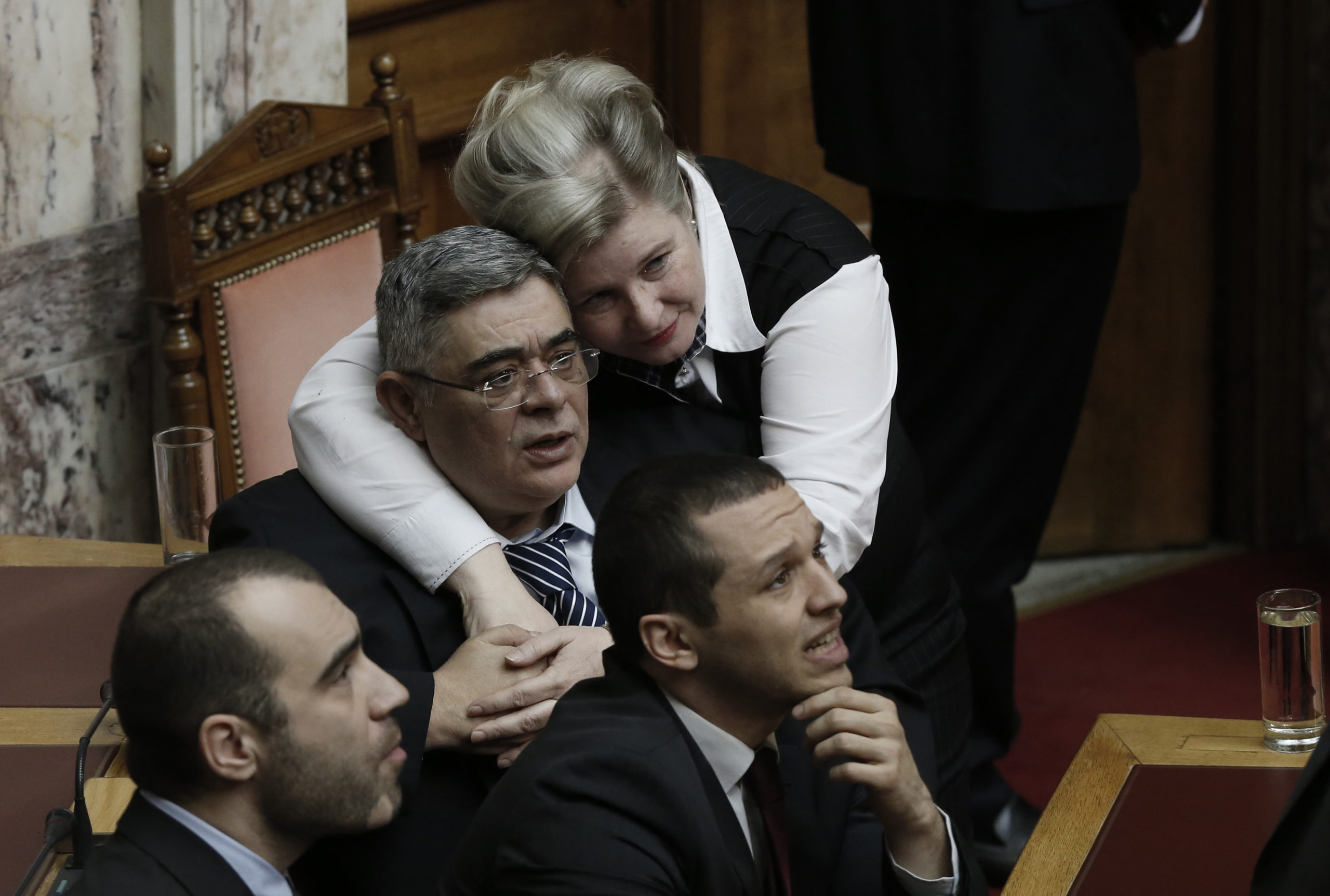 Η αγκαλιά της Ζαρούλια στον Μιχαλολιάκο – ΦΩΤΟ