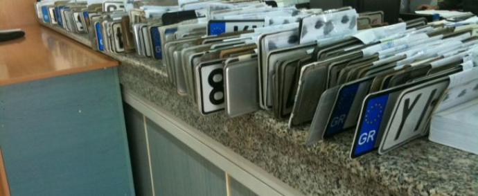 “Κύμα” κατάθεσης πινακίδων των αυτοκινήτων – 50.000 έως τώρα