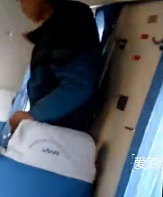 Πήδηξε από το τρένο – ΒΙΝΤΕΟ