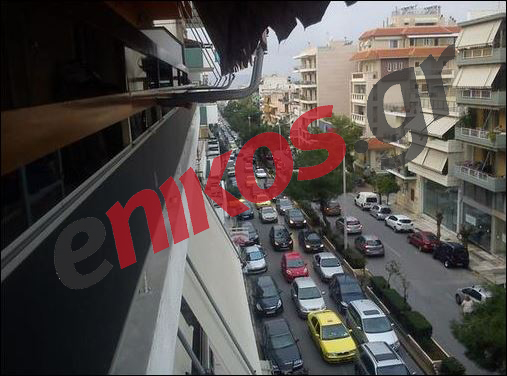 ΦΩΤΟ-Μποτιλιάρισμα και στην Καισαριανή