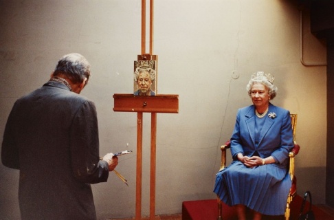 Αντιδράσεις προκαλεί το πορτρέτο της βασίλισσας Ελισάβετ -ΦΩΤΟ