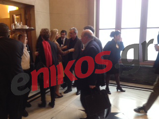 Οι πρώτες αφίξεις στη Βουλή – ΦΩΤΟ