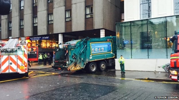 Crashed bin lorry