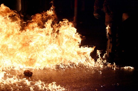 ΤΩΡΑ-Επίθεση στο Α.Τ. Βύρωνα