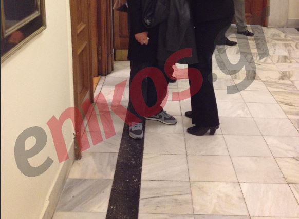 Ποιος πήγε με αθλητικά στη Βουλή; – ΦΩΤΟ