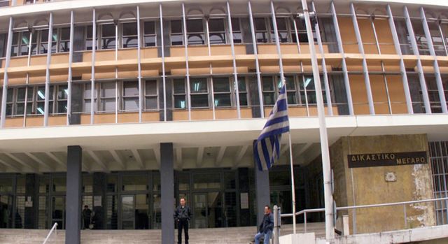 Θεσσαλονίκη-Ένταση και ΜΑΤ στα δικαστήρια – ΒΙΝΤΕΟ