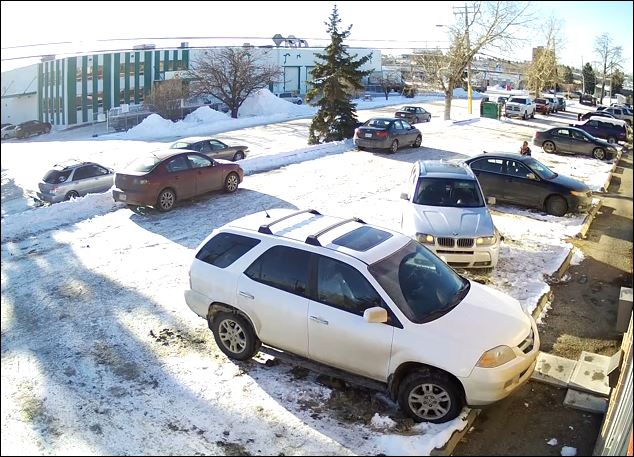 ΒΙΝΤΕΟ-Όταν η στάθμευση γίνεται… μαραθώνιος
