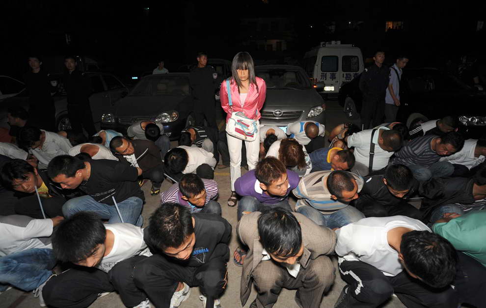 Δεκάδες χιλιάδες συλλήψεις για τζόγο και πορνογραφία στην Κίνα