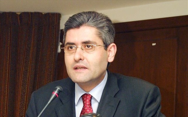 Νέα παραίτηση για να “κατέβει” στις εκλογές