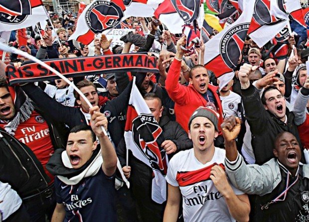 Μαχαιρώθηκαν δύο οπαδοί της Παρί