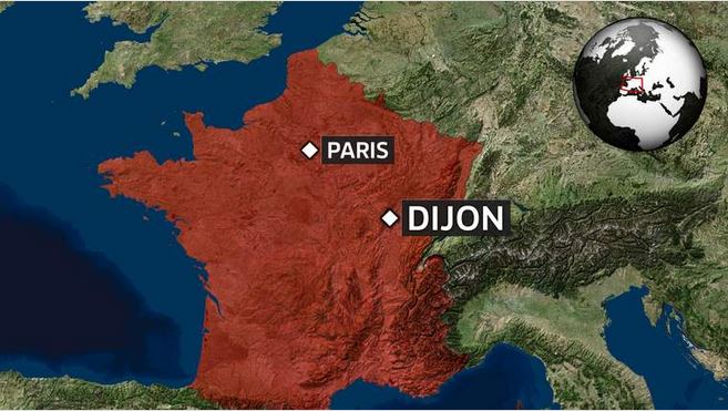 Οδηγός έπεσε με το αυτοκίνητό του σε περαστικούς στη Ντιζόν