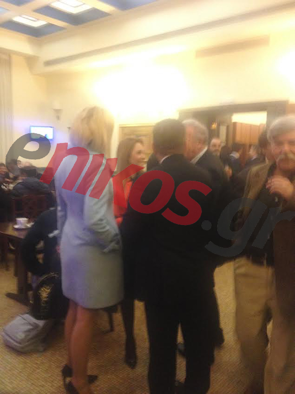 Όλα τα “πηγαδάκια” της Βουλής – ΦΩΤΟ