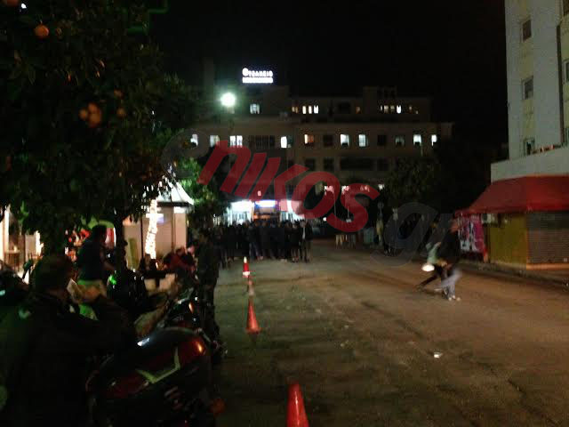 ΤΩΡΑ-ΦΩΤΟ-Συγκέντρωση συμπαράστασης στον Μιχαηλίδη