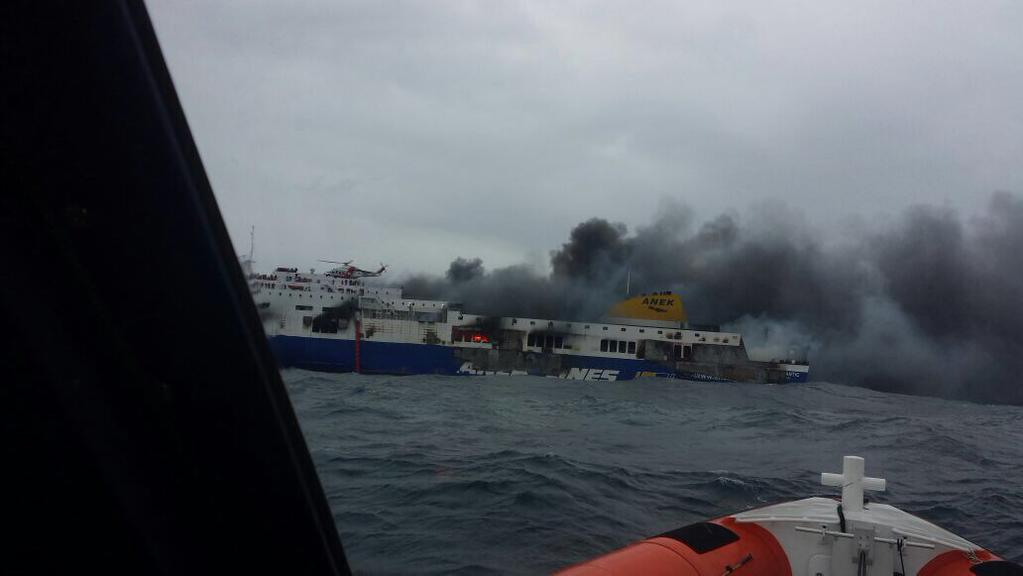 Στο Λέτσε C-130 για να παραλάβει Έλληνες ναυαγούς – ΤΩΡΑ