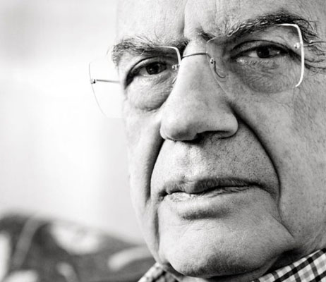 Αυτός ήταν ο Μένης Κουμανταρέας