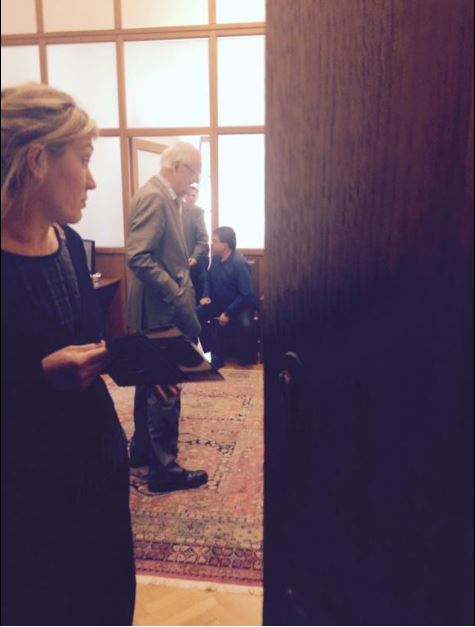 Η “βόλτα” του Απόστολου Κακλαμάνη στο γραφείο του Παπανδρέου