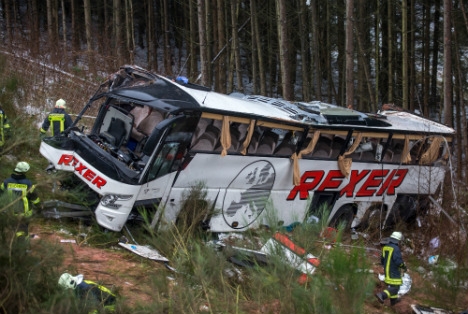 4 νεκροί και πάνω από 40 τραυματίες σε τροχαίο στη Γερμανία – ΦΩΤΟ