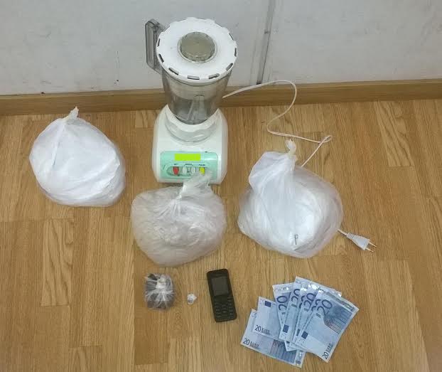 Χειροπέδες σε 26χρονο που διακινούσε ηρωίνη